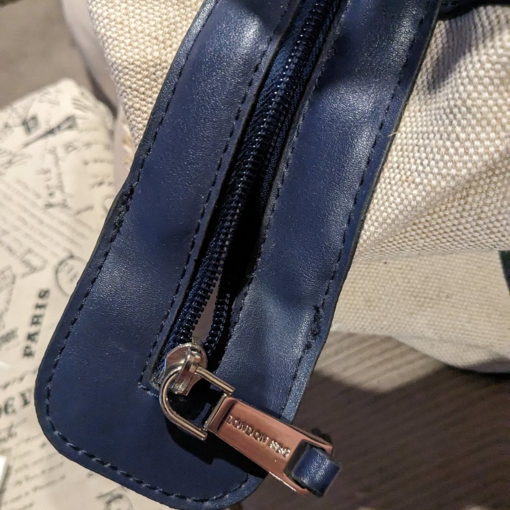 London Fog Signature lock and key Bag navy tweed NWT - Picture 3 of 6